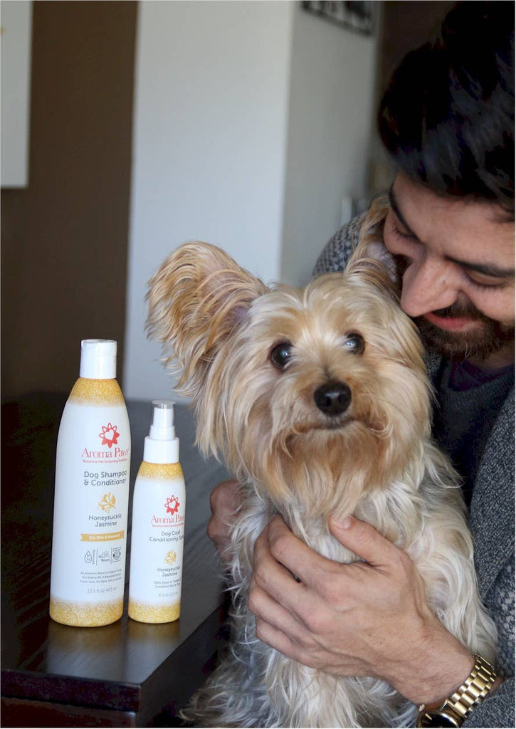 Aroma Paws - 13.5 Oz. Shampoo Honeysuckle Jasmine - Dog.Dog.Cat.