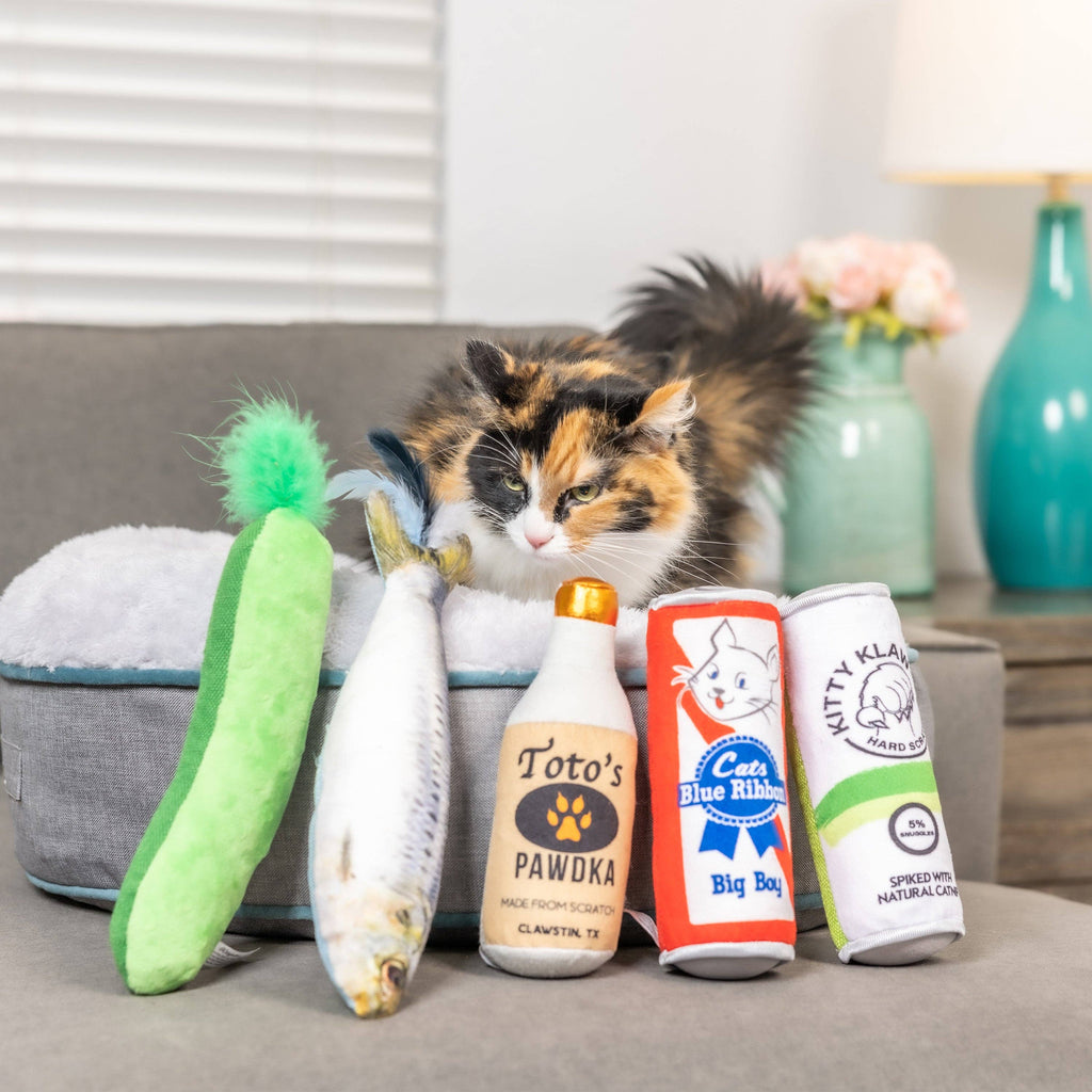 Huxley & Kent - Pickle Kicker For Cats - Dog.Dog.Cat.