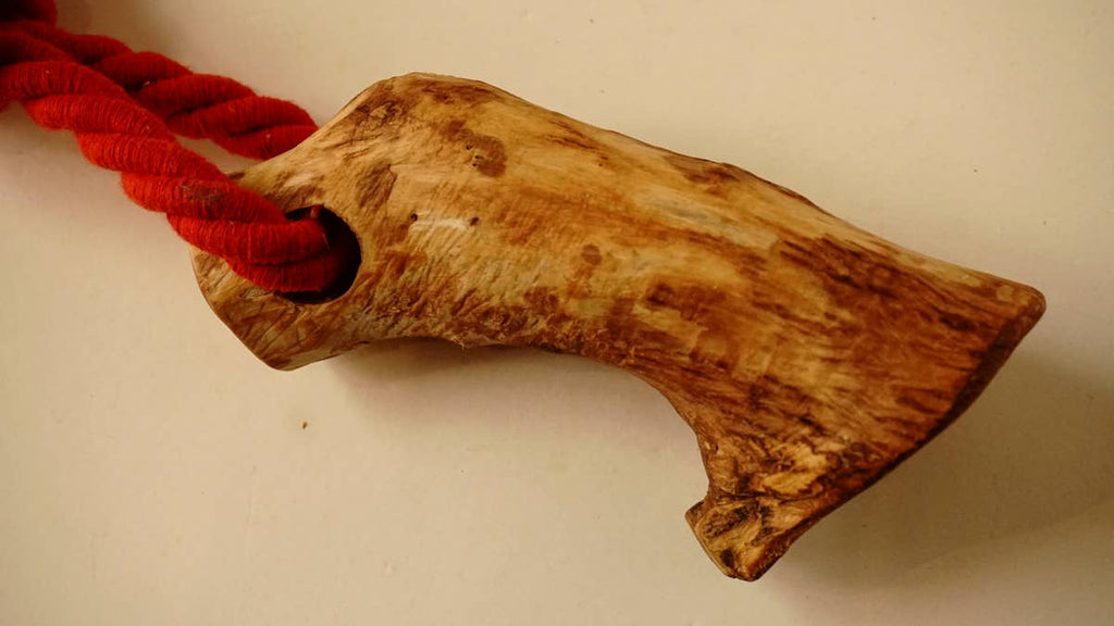 hundsfutter - Olive wood teether with cotton cord - Dog.Dog.Cat.
