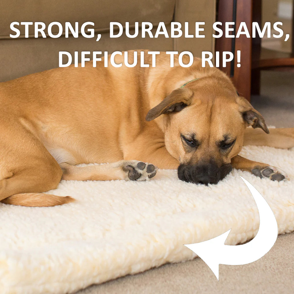 Huggle Fleece Mat - Dog.Dog.Cat.