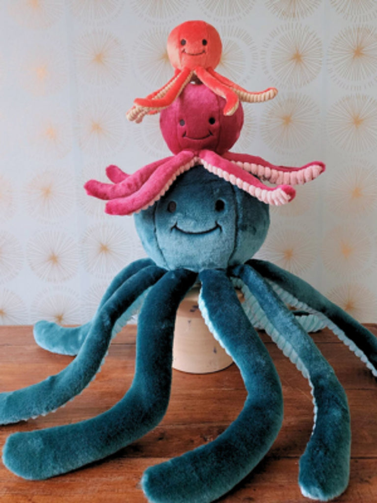 Fluff and Tuff Dog Toy - Squirt Octopus  : 8" - Dog.Dog.Cat.