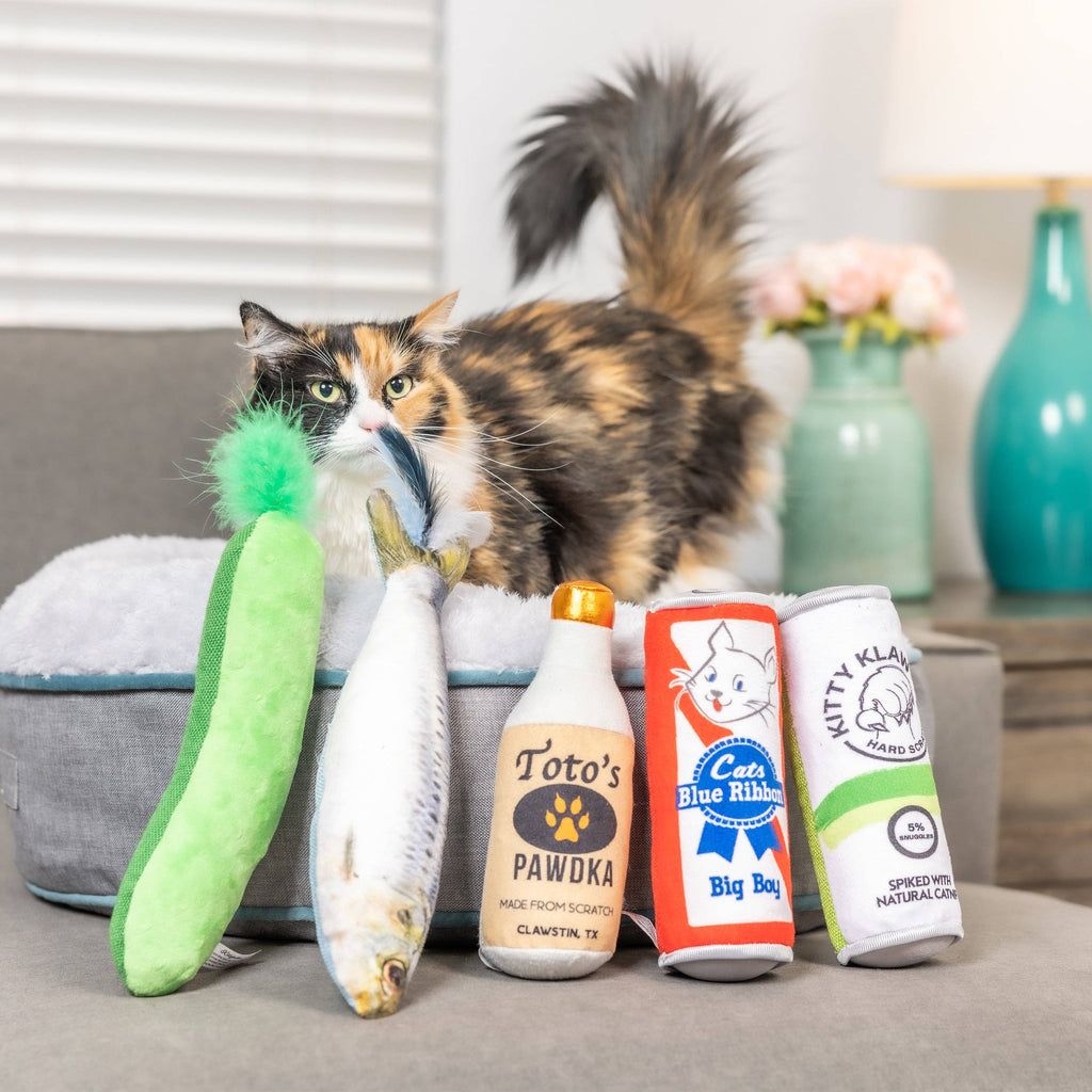 Huxley & Kent - Pickle Kicker For Cats - Dog.Dog.Cat.